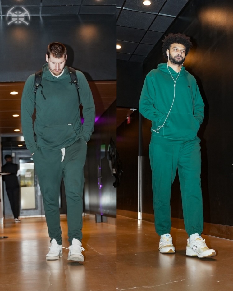 奇异果官网-连帽衫军团！掘金众将穿搭：约基奇&amp;穆雷深绿配色 哈达威与众不同